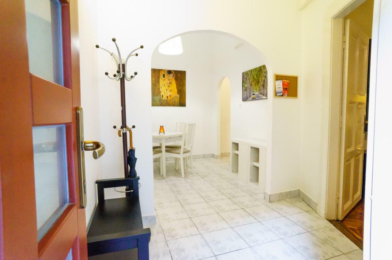 Budapest Kingdom Apartment Central & Car Parking On-Site & Aircon & Quiet & Family Friendly Kültér fotó