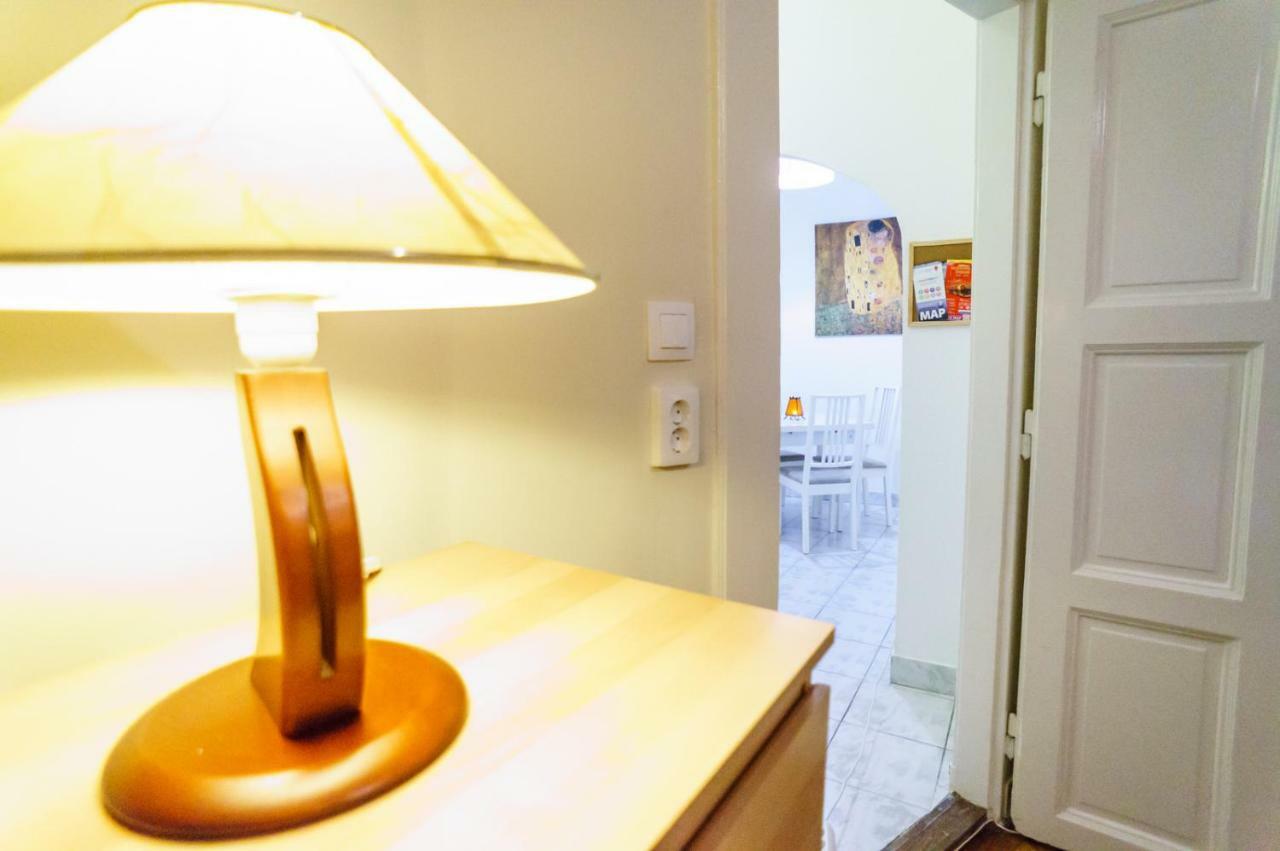 Budapest Kingdom Apartment Central & Car Parking On-Site & Aircon & Quiet & Family Friendly Kültér fotó