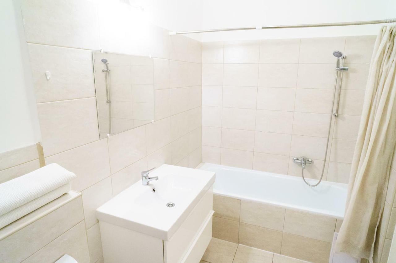 Budapest Kingdom Apartment Central & Car Parking On-Site & Aircon & Quiet & Family Friendly Kültér fotó