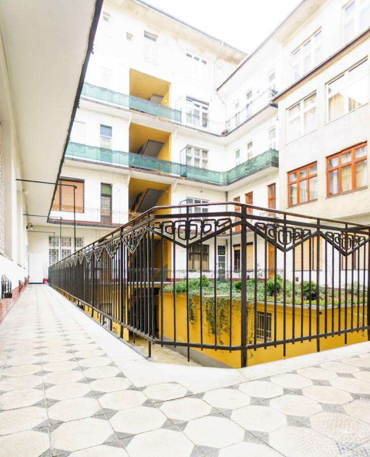 Budapest Kingdom Apartment Central & Car Parking On-Site & Aircon & Quiet & Family Friendly Kültér fotó