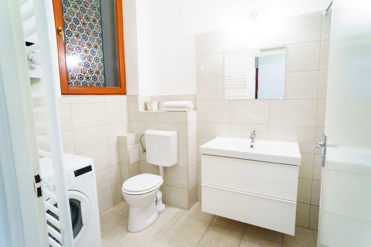 Budapest Kingdom Apartment Central & Car Parking On-Site & Aircon & Quiet & Family Friendly Kültér fotó