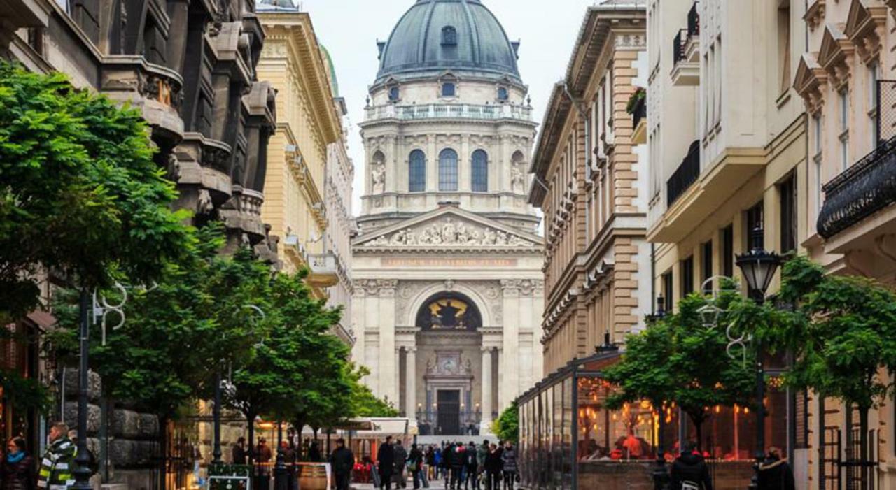Budapest Kingdom Apartment Central & Car Parking On-Site & Aircon & Quiet & Family Friendly Kültér fotó